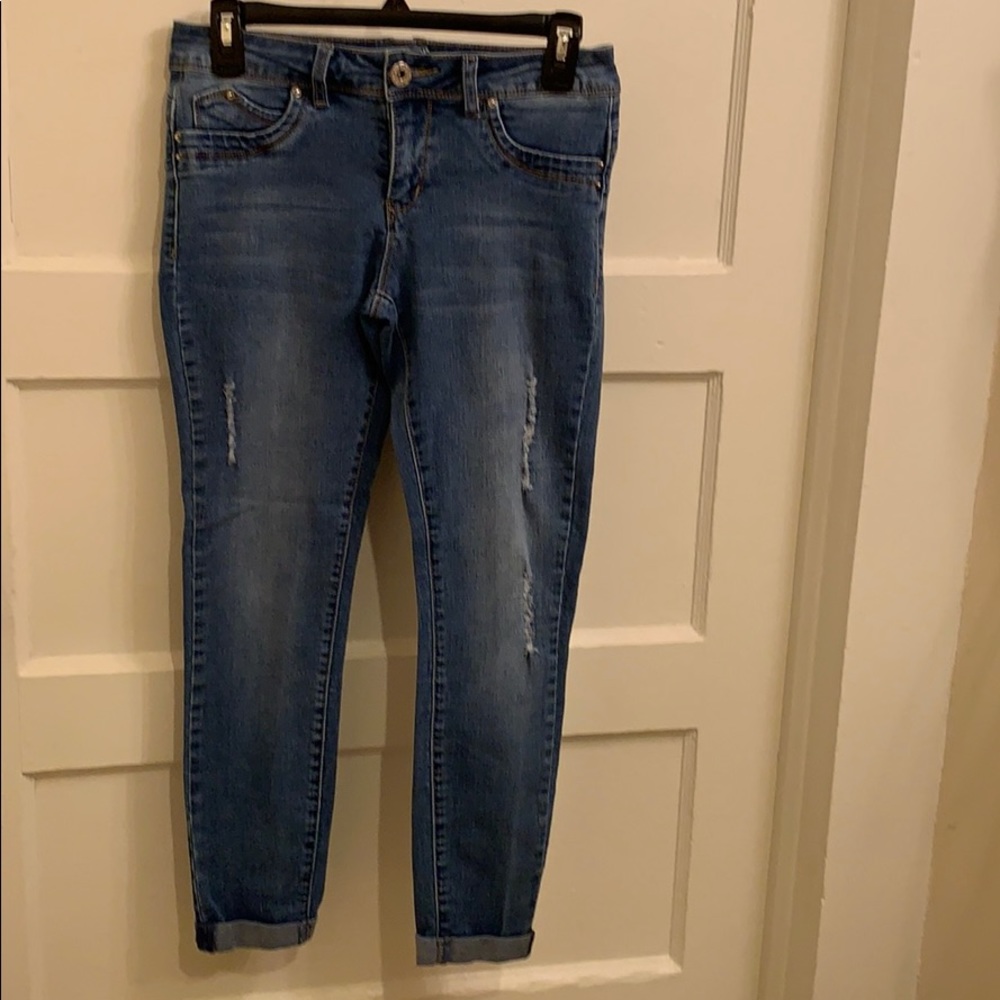 Ankle jeans.